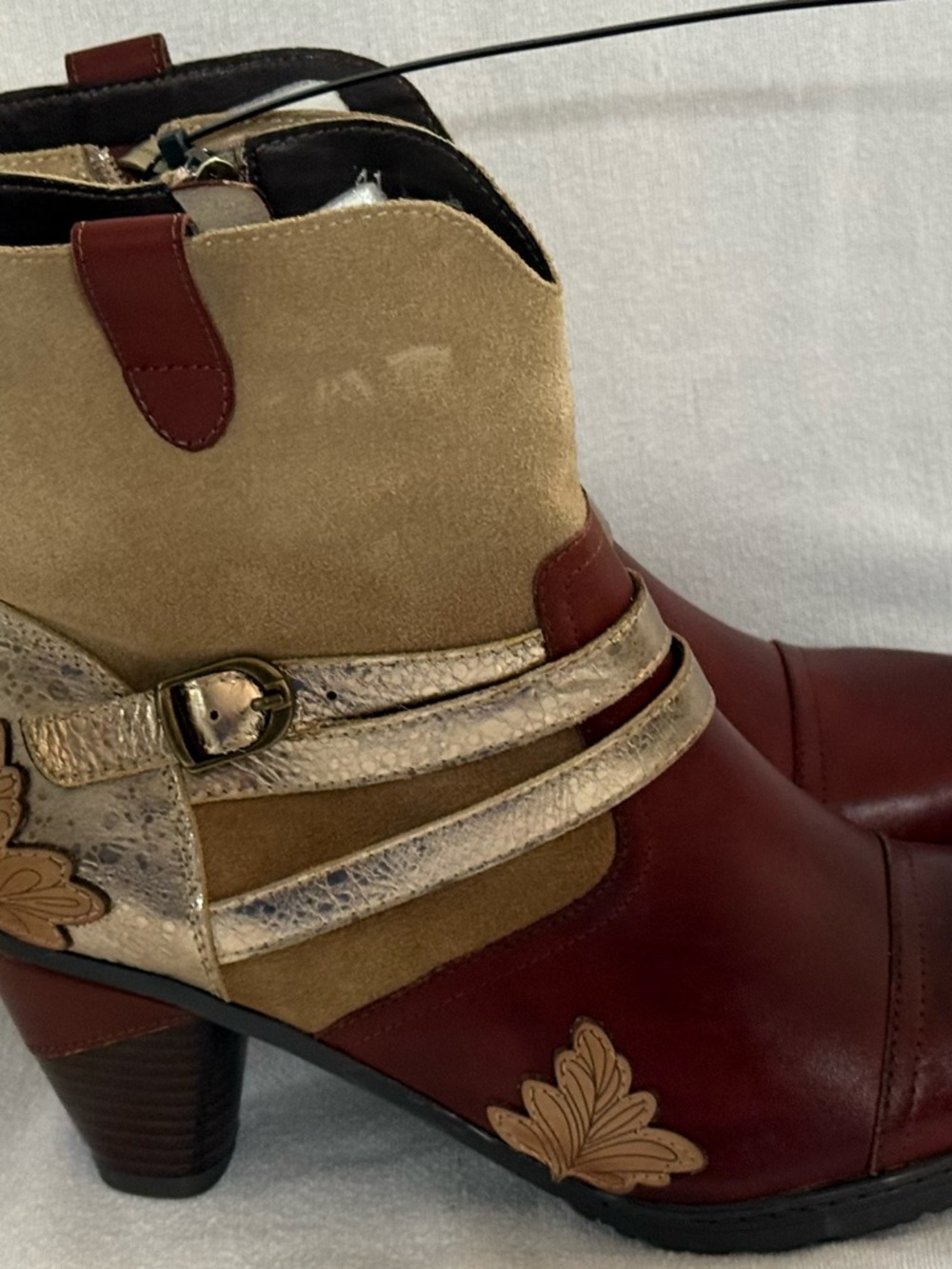 Source Unknown Burgundy and Gold Ankle Booties